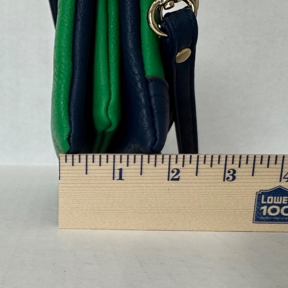 Charming Charlie Turn-Lock Crossbody / Wristlet Blue and Green Colorblock - Picture 11 of 13